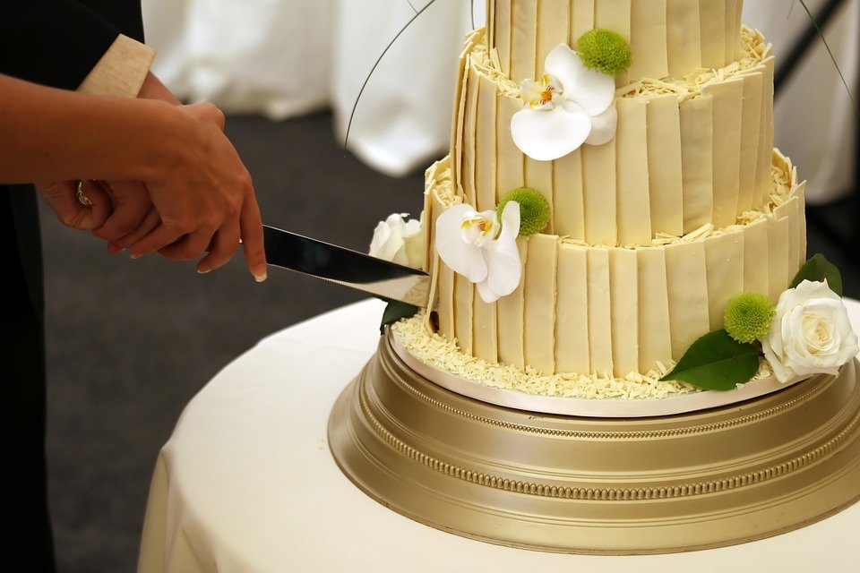 Wedding anniversary cakes online