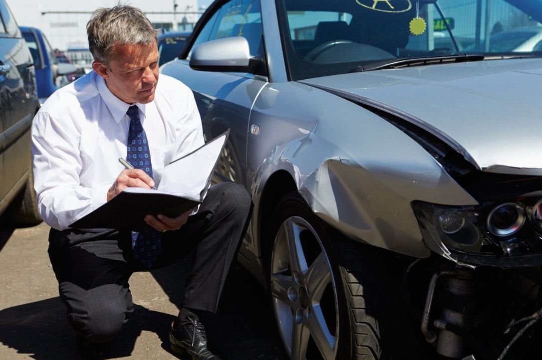 How Does Car Insurance Determine Car Value?