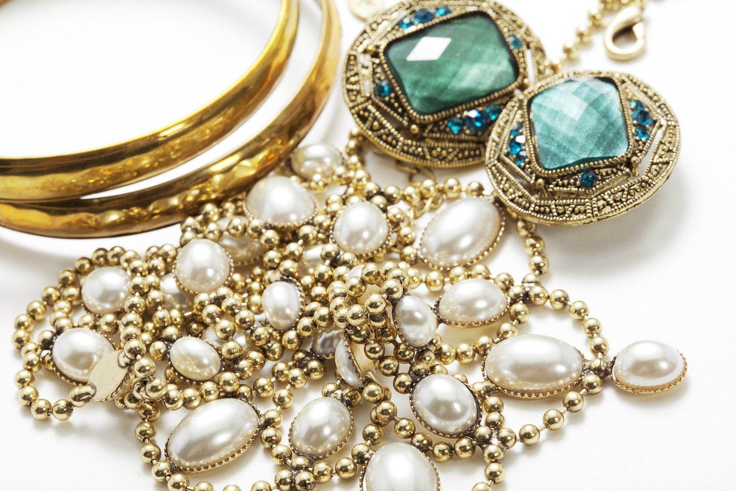 Jewelry Adds That Extra Feel In Completing The Look