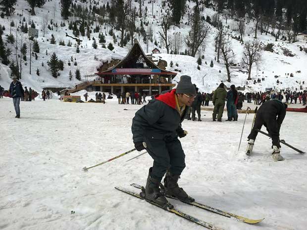 What Are The Uniqueness Of Winter Wear In Manali?