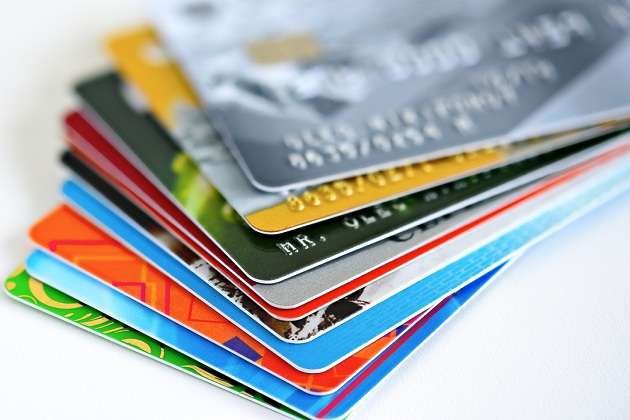 What are the Pros and Cons of Credit Cards?